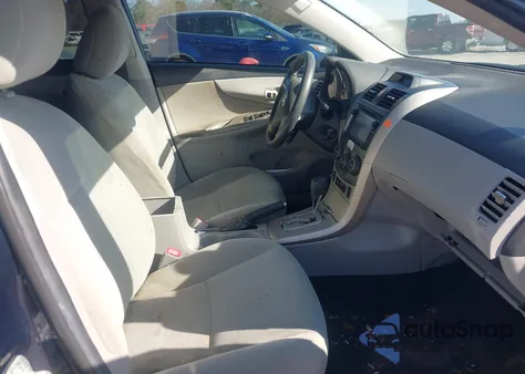 2013 Toyota Corolla Le z USA, uszkodzony, nr VIN 5YFBU4EEXDP208472